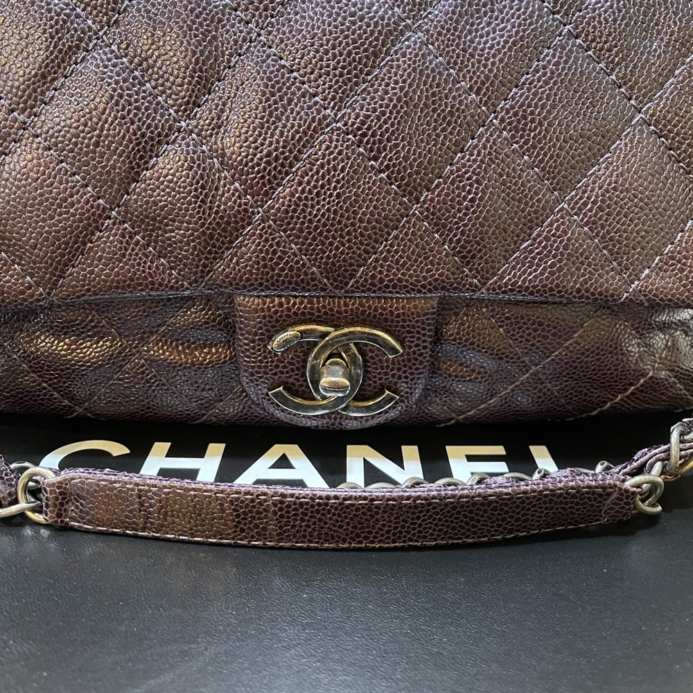 ❌SOLD❌💯Authentic Chanel XL Flap Iridescent Caviar - Picture 2 of 16